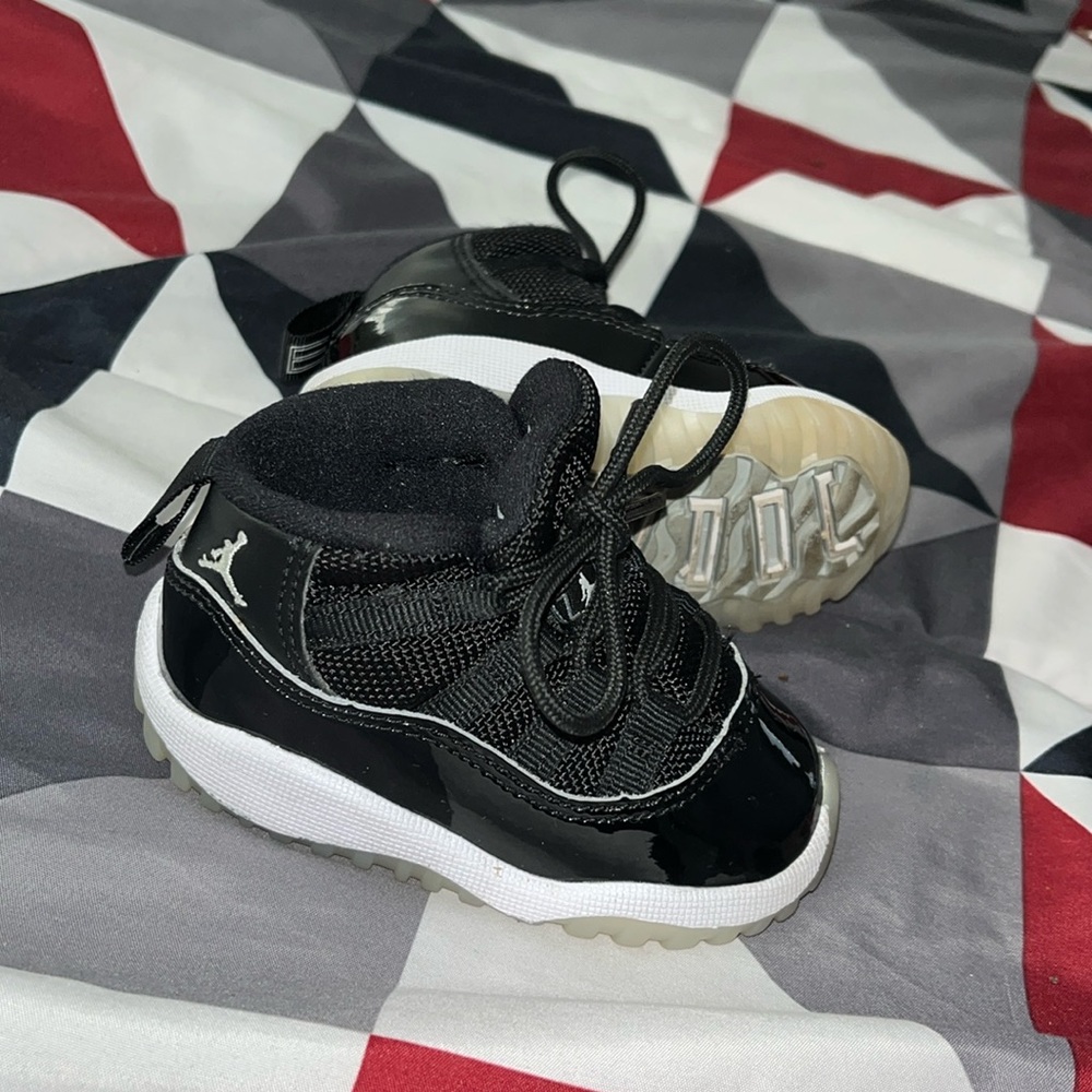 Toddler Retro 11 🔥 4c
